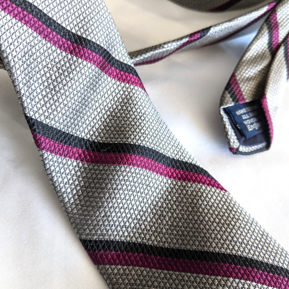 Davidsons of Virginia Silk Necktie - Picture 2 of 10